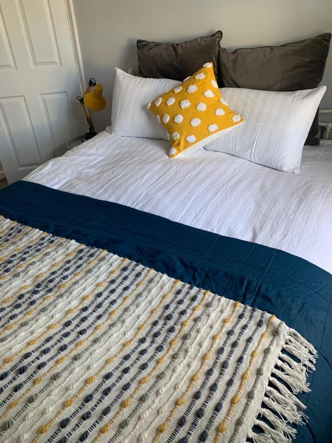 The Hideaway, Calm, Cozy, Dog Friendly Retreat Apartman Cheltenham Kültér fotó