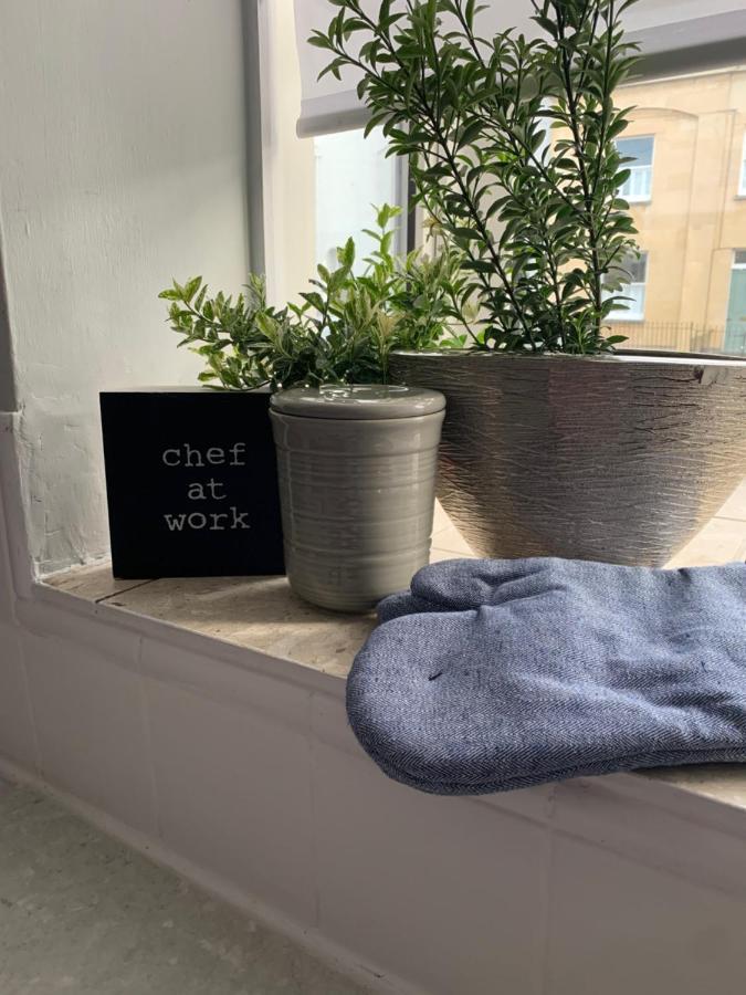 The Hideaway, Calm, Cozy, Dog Friendly Retreat Apartman Cheltenham Kültér fotó